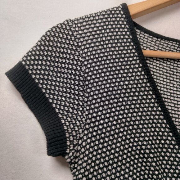 Vintage Y2K Carly B Shirt Women Small Birdseye Knit V Neck Slim Fit Black White - Picture 9 of 11